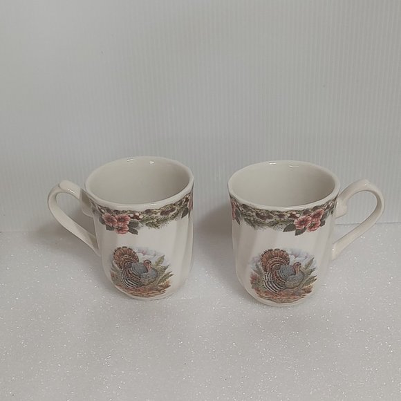 Queen's Thanksgiving Turkey Mugs - Set of 2 - Picture 3 of 5
